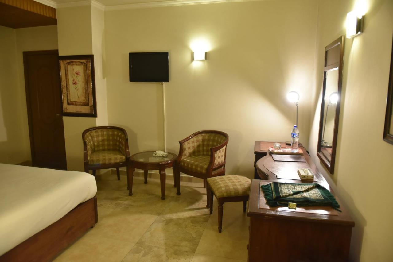Shalimar Tower Hotel Лахор Екстериор снимка