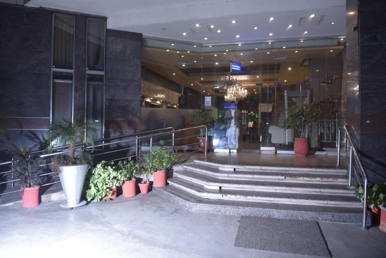 Shalimar Tower Hotel Лахор Екстериор снимка