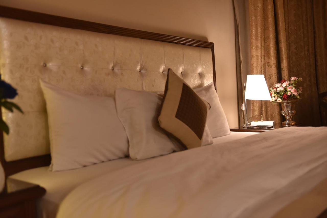 Shalimar Tower Hotel Лахор Екстериор снимка