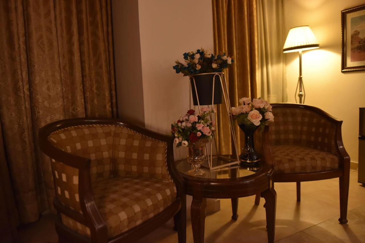 Shalimar Tower Hotel Лахор Екстериор снимка