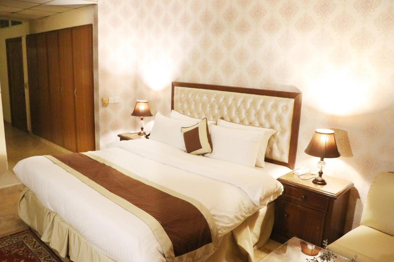 Shalimar Tower Hotel Лахор Екстериор снимка
